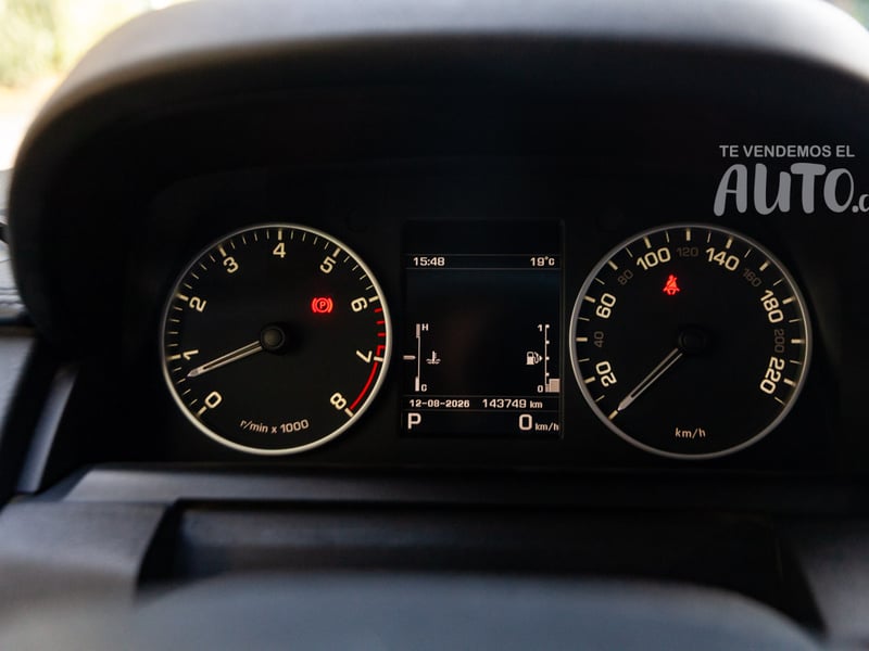 Land Rover Discovery 4 2015 - Imagen 9 de 19