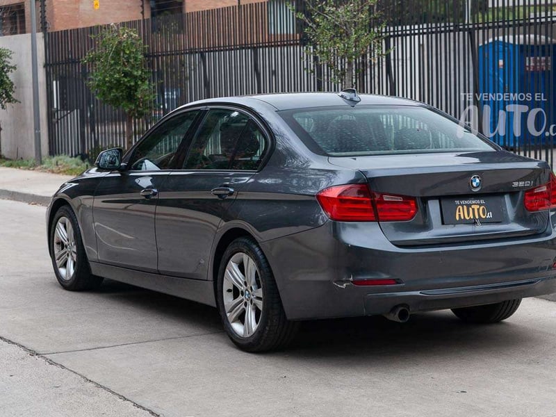 BMW 320I 2013 - Imagen 3 de 19