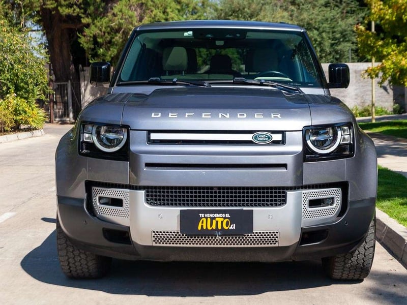 Land Rover Defender 2022
