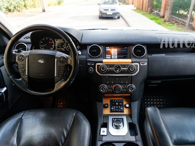 Land Rover Discovery 4 2015 - Imagen 17 de 19