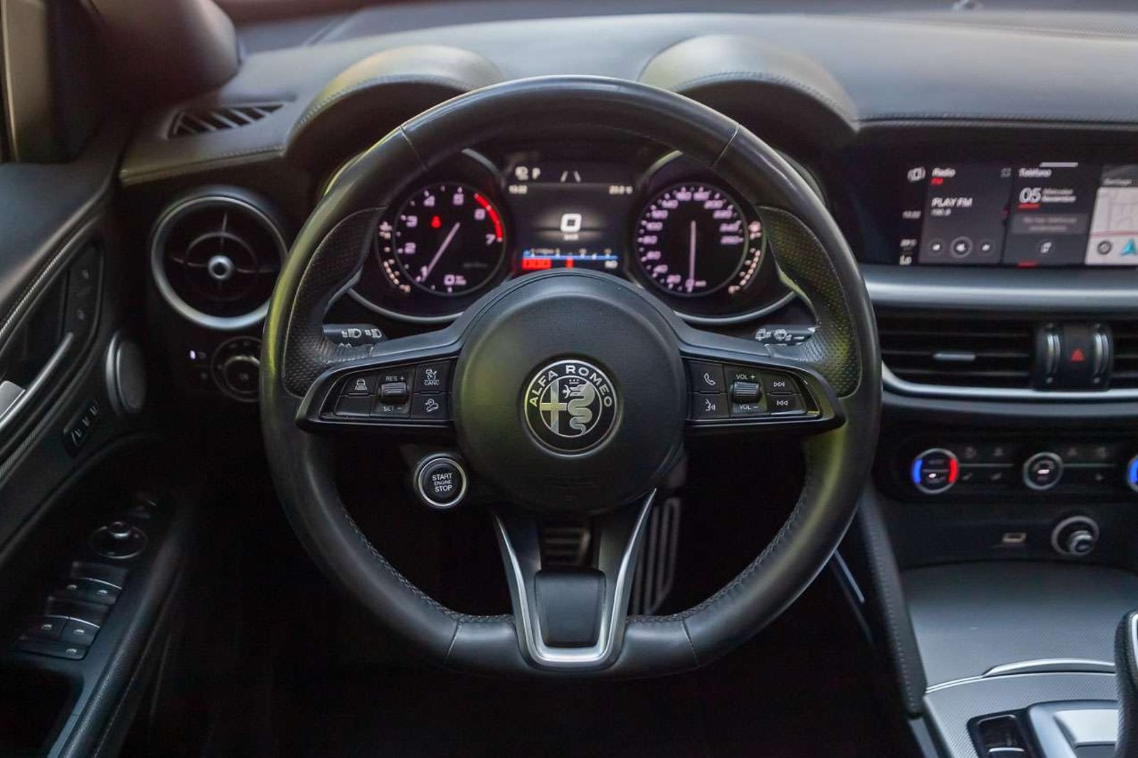 ALFA ROMEO Stelvio 2023 - Imagen 20 de 20