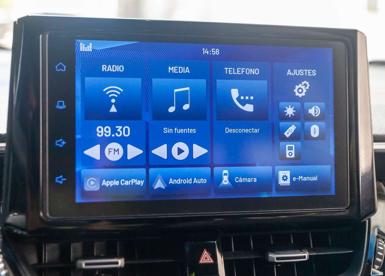 TOYOTA Corolla Cross 2022 - Imagen 10 de 17