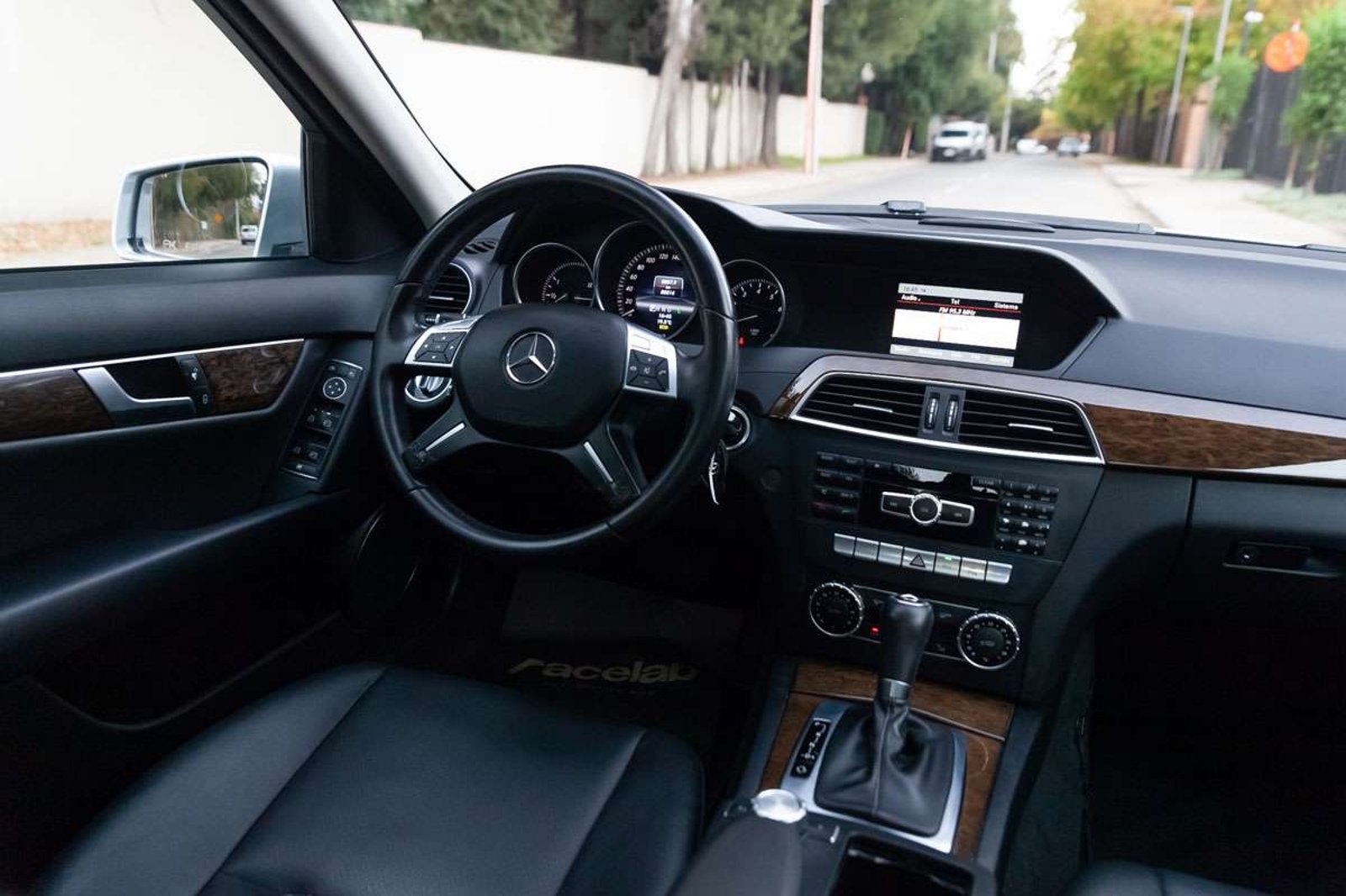 MERCEDES BENZ C200 2013 - Imagen 19 de 20