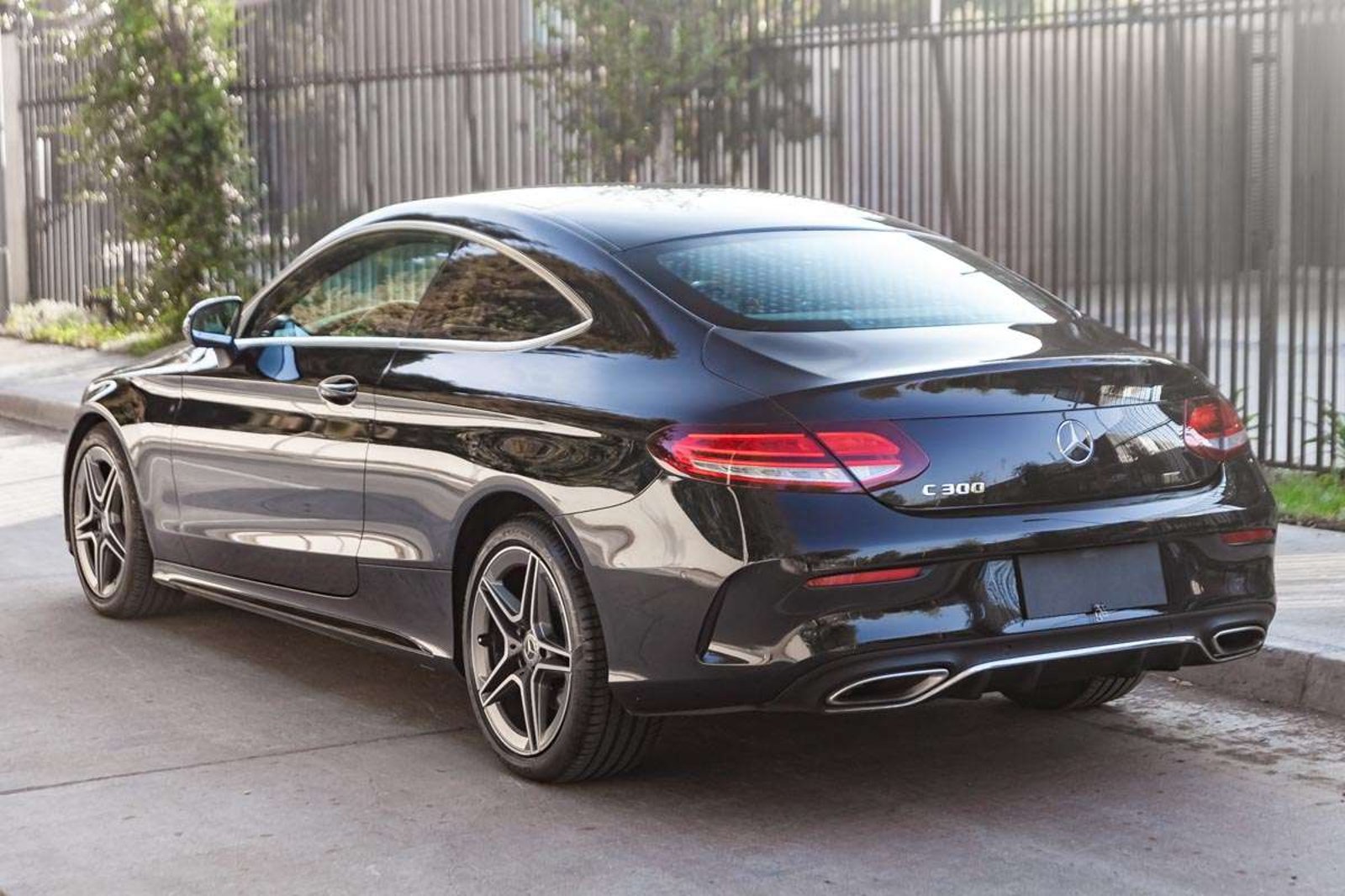 MERCEDES BENZ C300 2019 - Imagen 3 de 17
