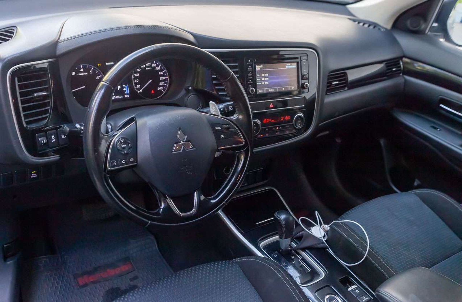 MITSUBISHI Outlander 2020 - Imagen 7 de 19