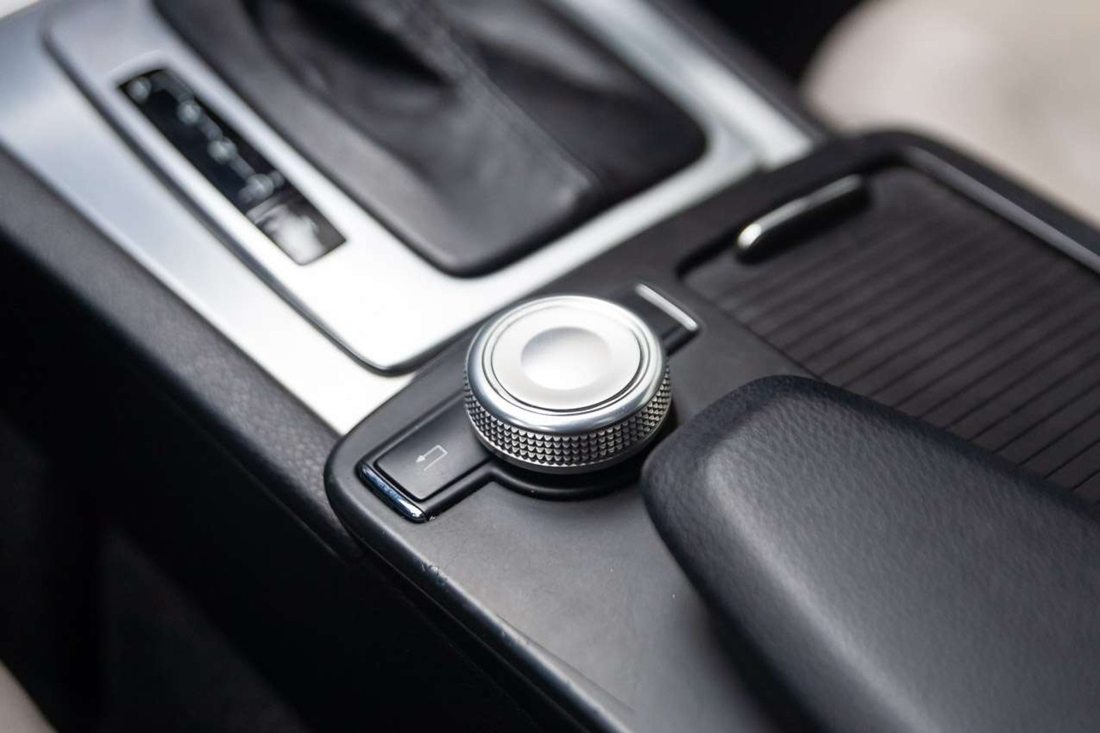 MERCEDES BENZ E500 2010 - Imagen 16 de 20