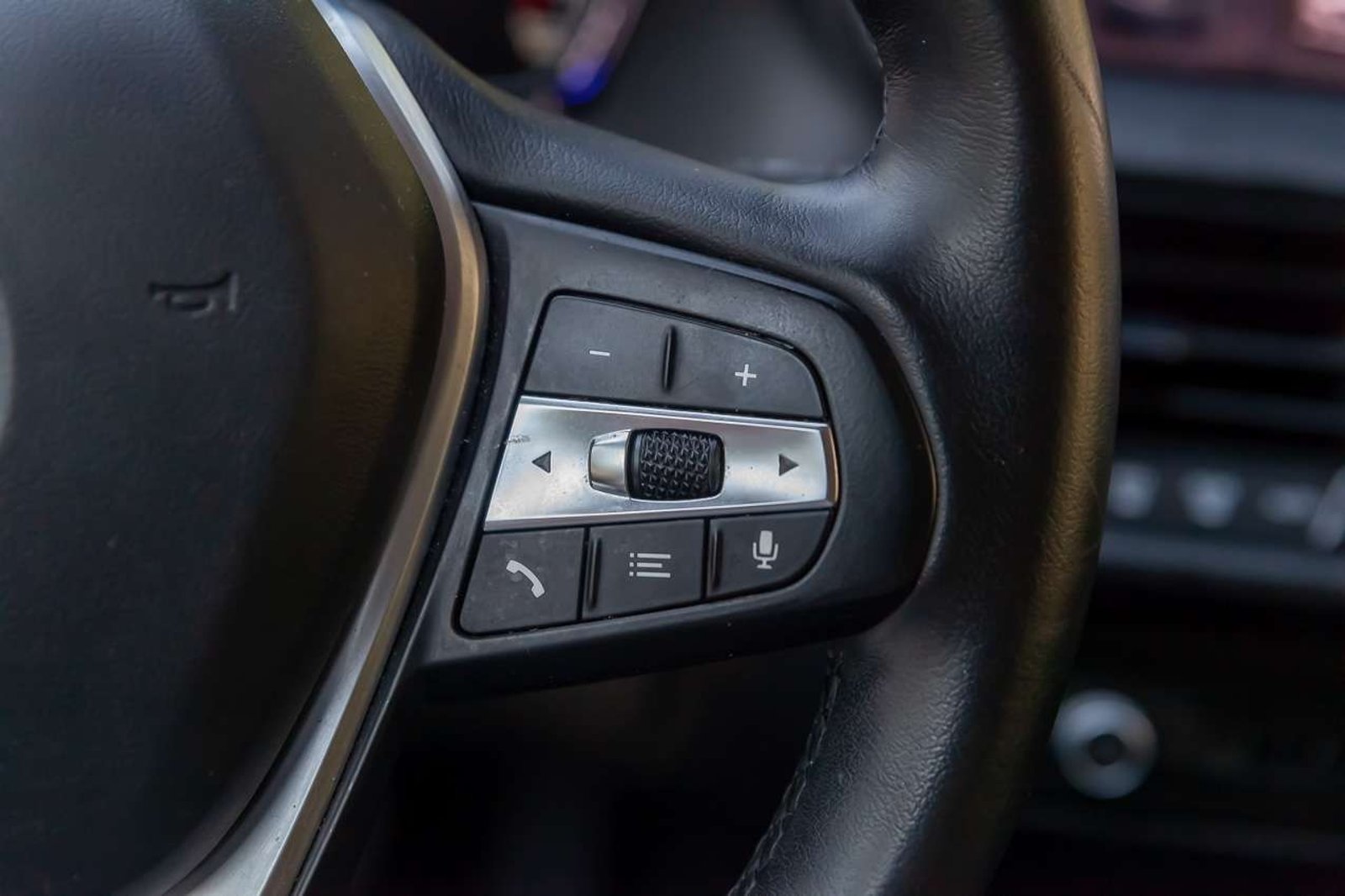 BMW 118i 2021 - Imagen 10 de 18