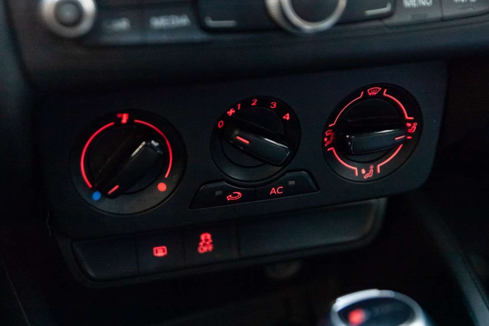 AUDI A1 2012 - Imagen 13 de 18