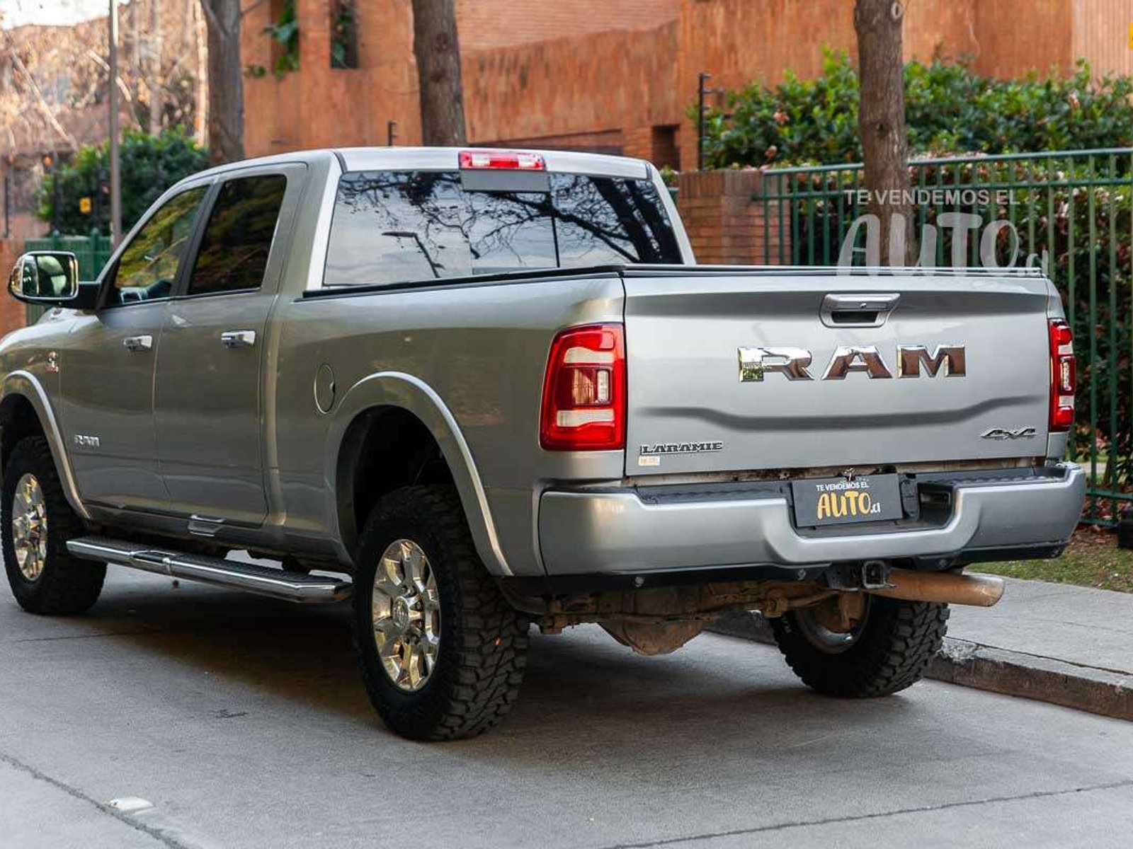 RAM 2500 2023 - Foto 3 de 19