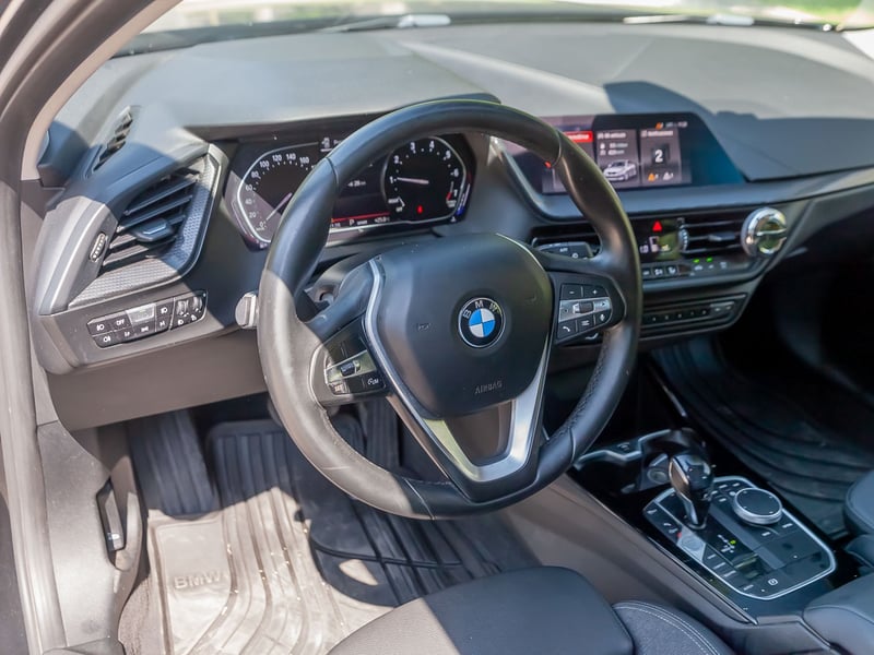 BMW 118i 2021 - Imagen 8 de 19