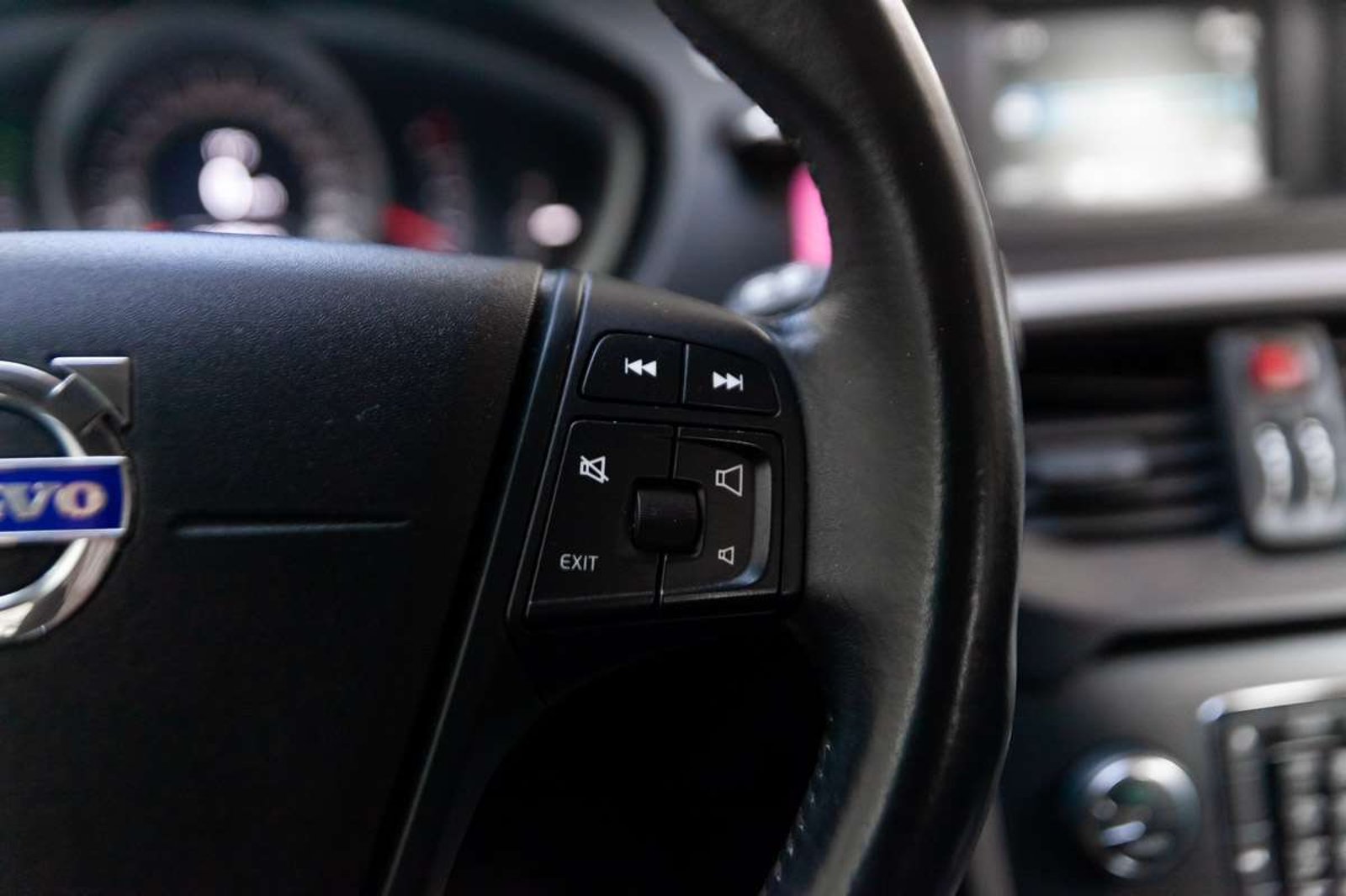 VOLVO V40 2013 - Imagen 10 de 17