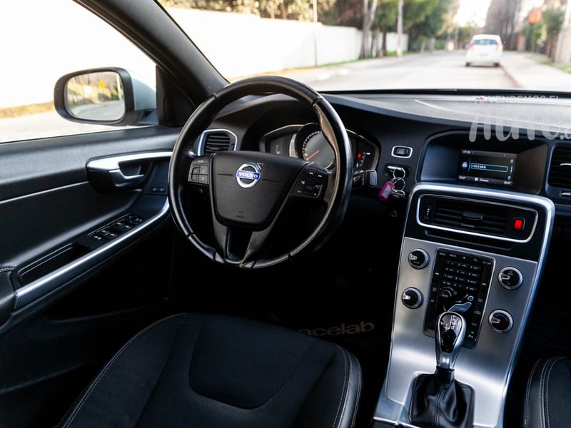Volvo S60 2018 - Imagen 16 de 17