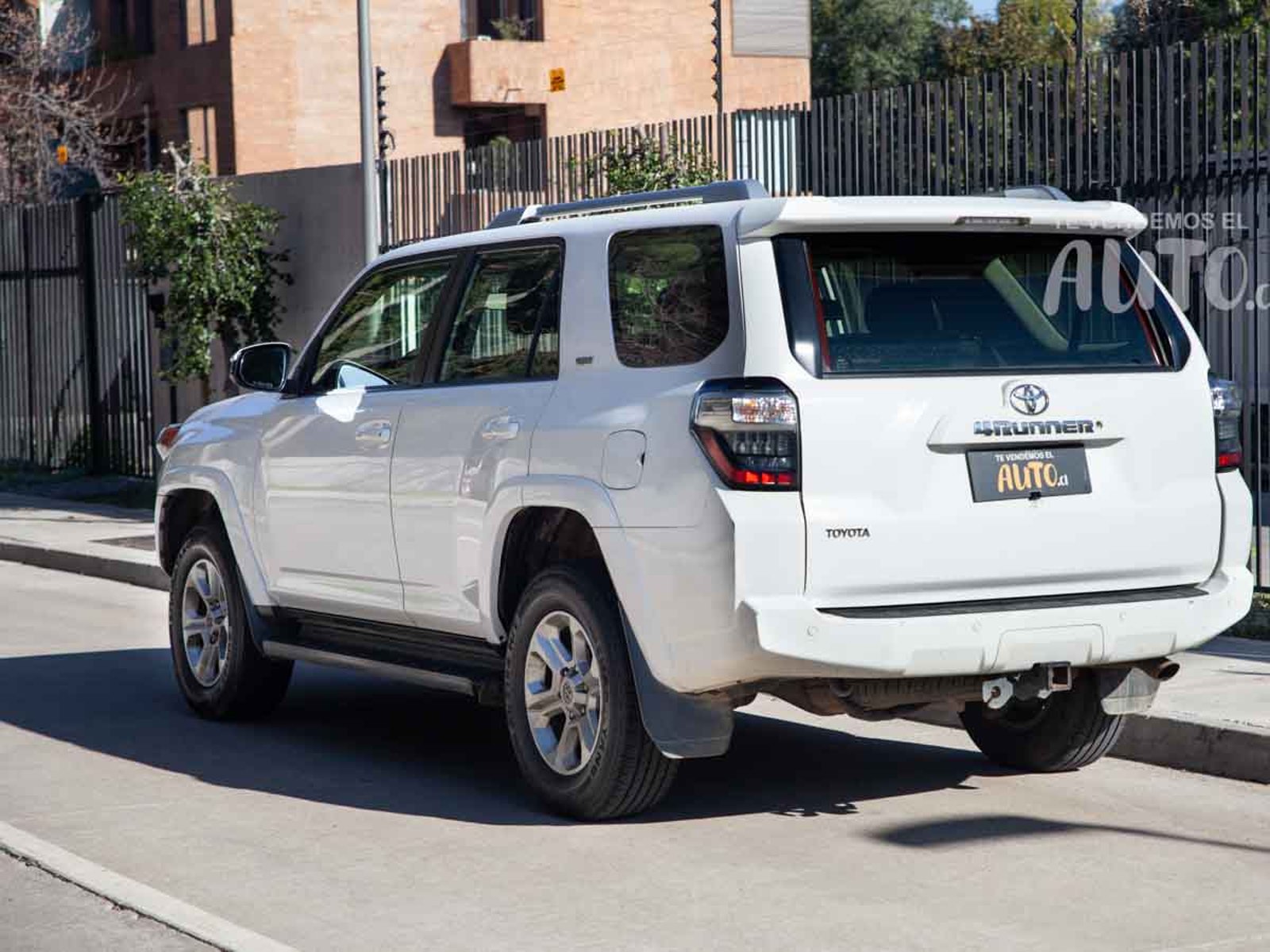 Toyota 4RUNNER 2018 - Foto 4 de 17