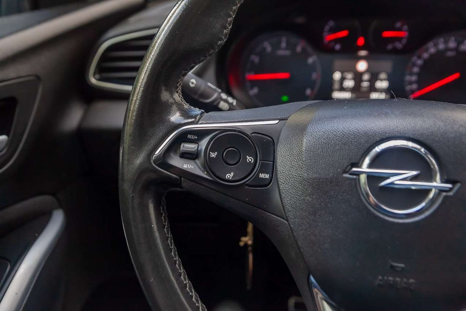 OPEL Grandland 2021 - Imagen 9 de 18
