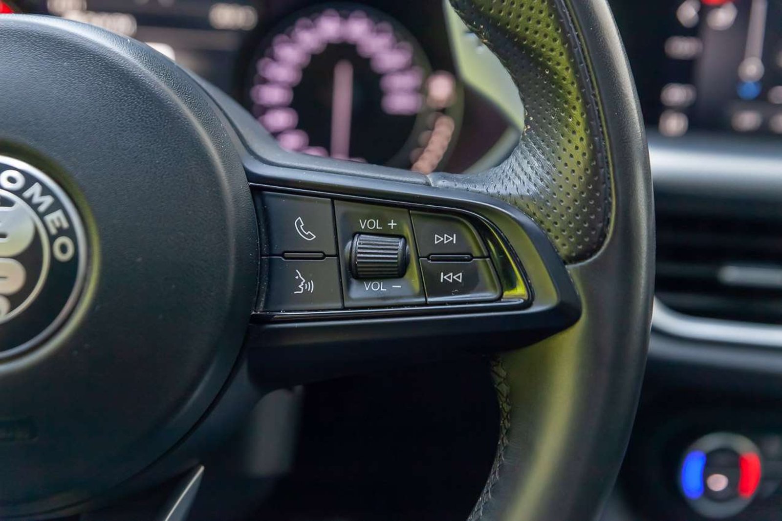 ALFA ROMEO Stelvio 2023 - Imagen 11 de 20
