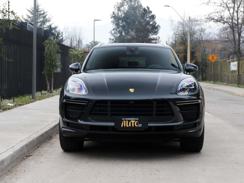 Porsche Macan Turbo 2021