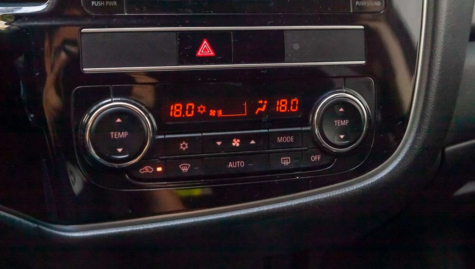MITSUBISHI Outlander 2020 - Imagen 13 de 19