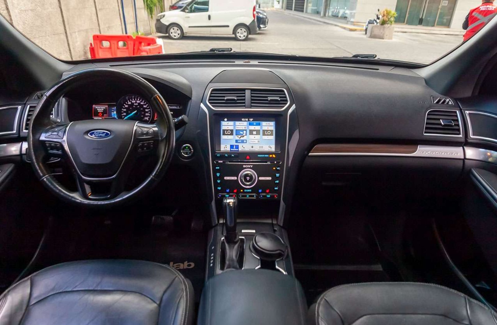 FORD Explorer 2018 - Imagen 19 de 20