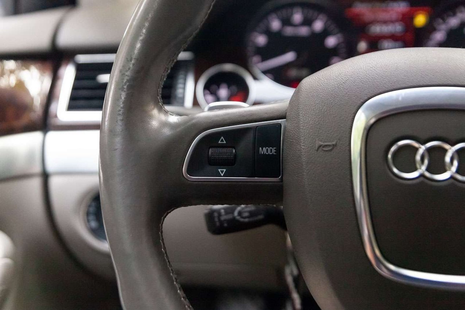 AUDI S8 2008 - Imagen 10 de 20