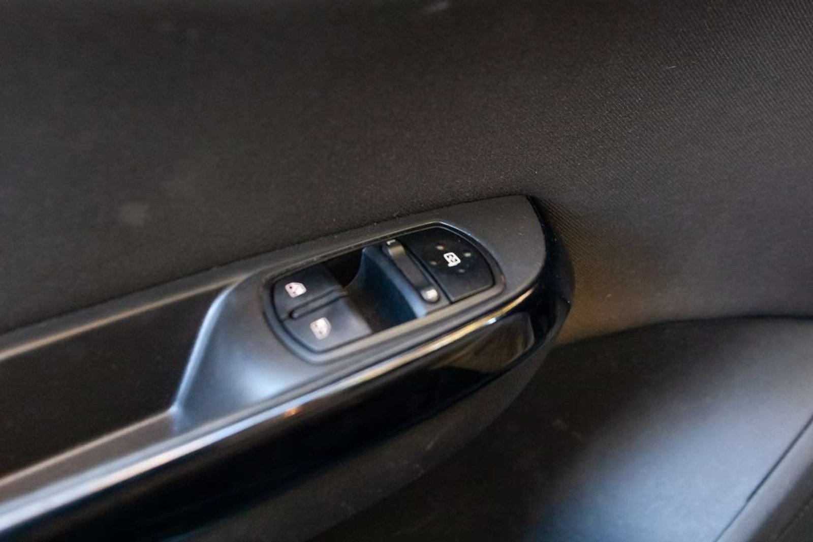 OPEL Corsa 2017 - Imagen 14 de 17