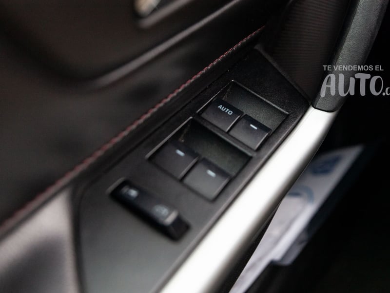 Ford Edge 2015 - Imagen 17 de 20