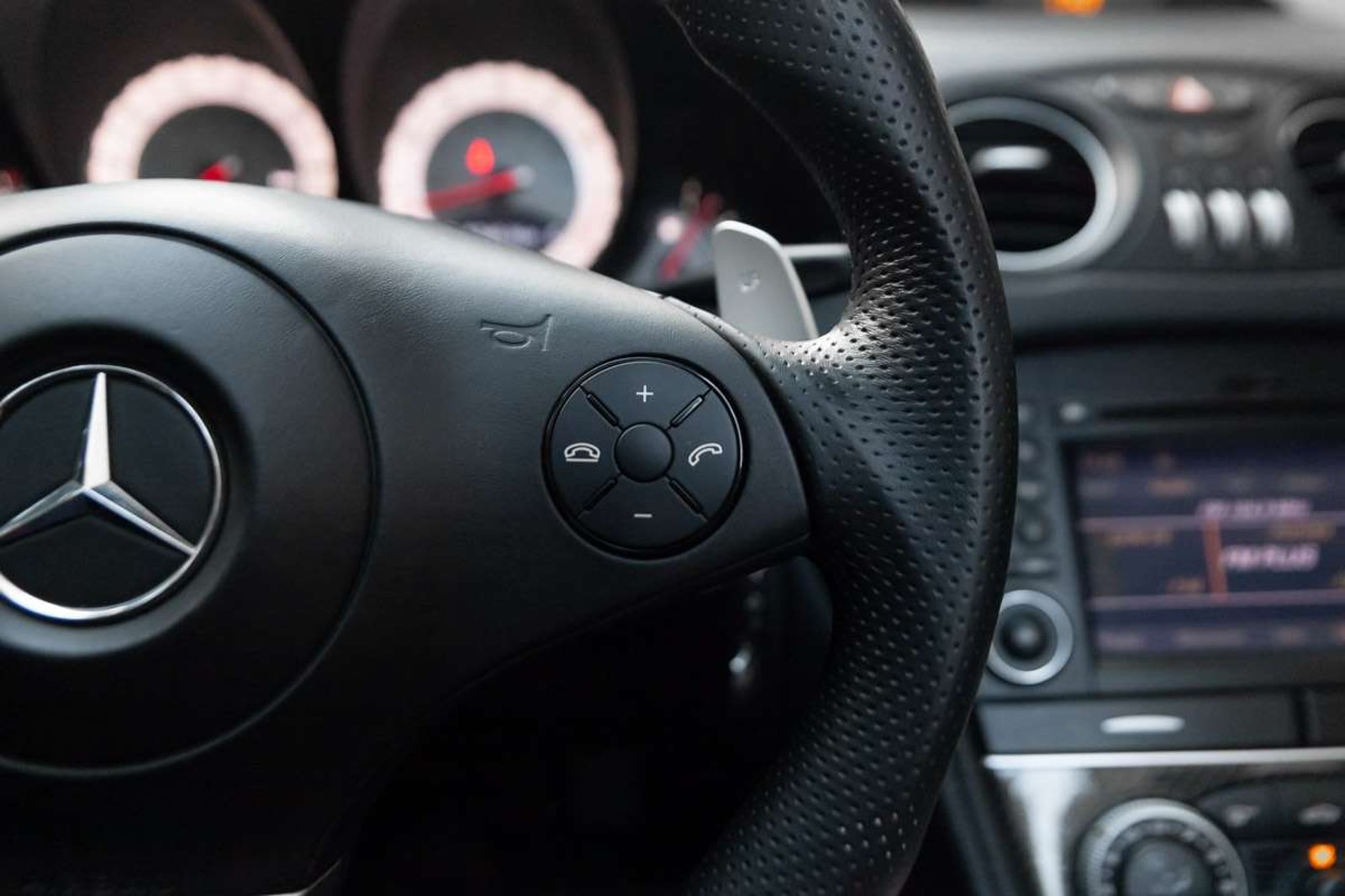 MERCEDES BENZ SL63 2011 - Imagen 12 de 20