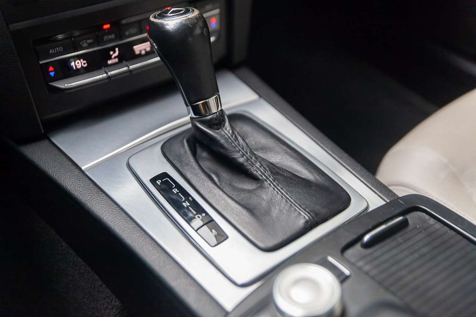 MERCEDES BENZ E500 2010 - Imagen 15 de 20
