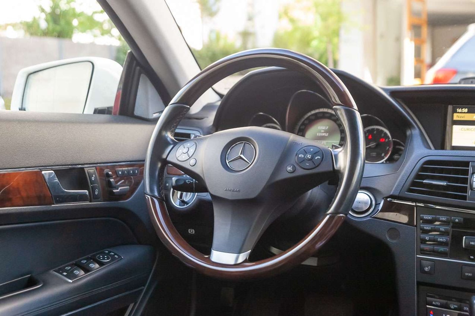 MERCEDES E500 2011 - Imagen 19 de 20