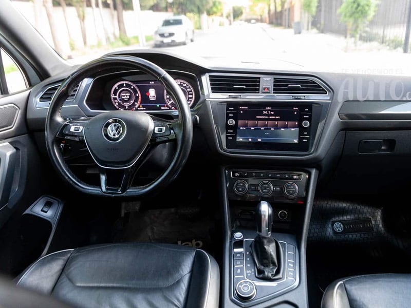 Volkswagen Tiguan 2018 - Imagen 17 de 19