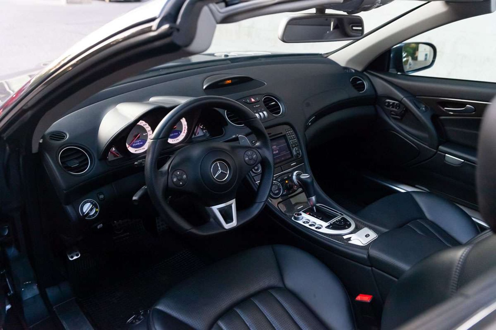 MERCEDES BENZ SL63 2011 - Imagen 9 de 20