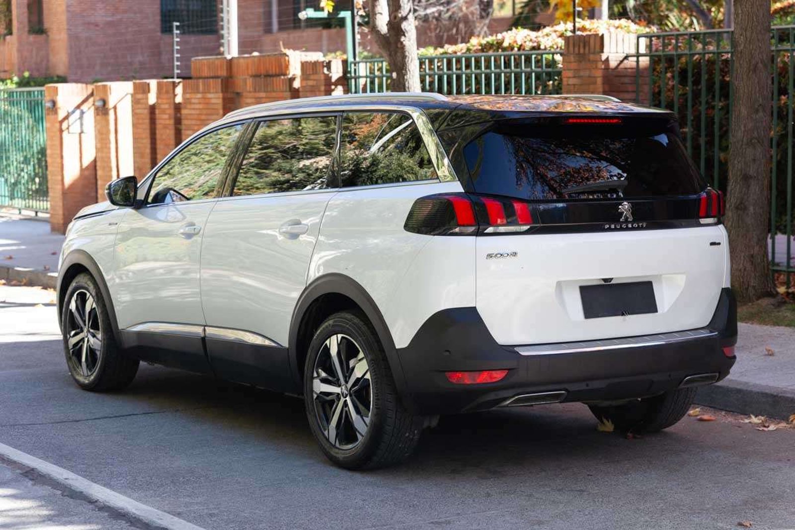 PEUGEOT 5008 2021 - Imagen 3 de 18