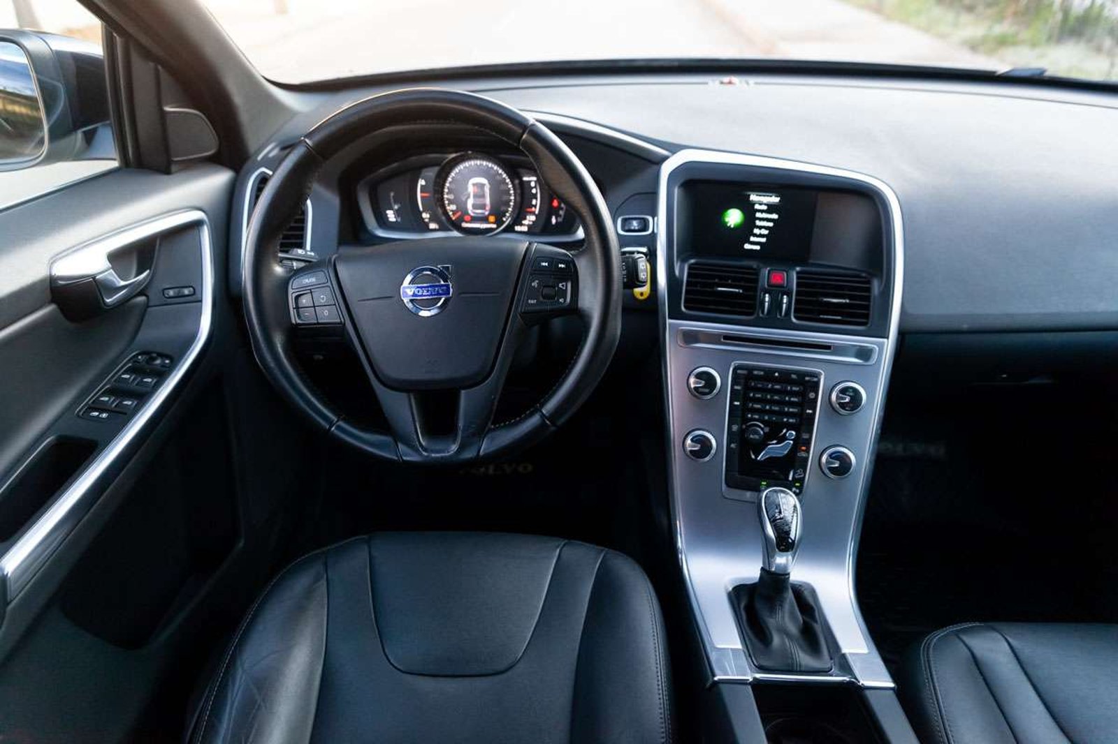 VOLVO XC60 2017 - Imagen 16 de 16