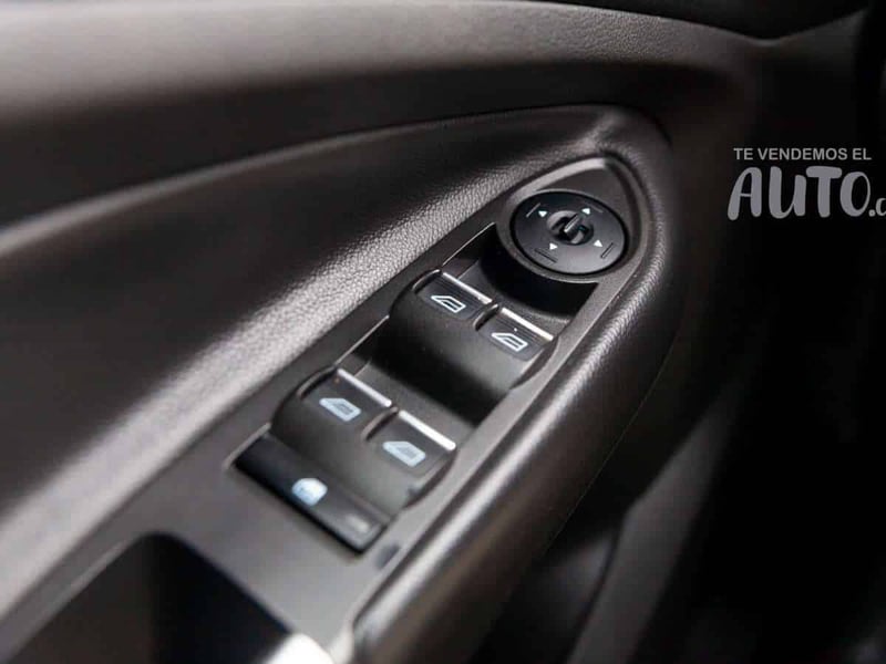 Ford Escape 2015 - Imagen 14 de 17