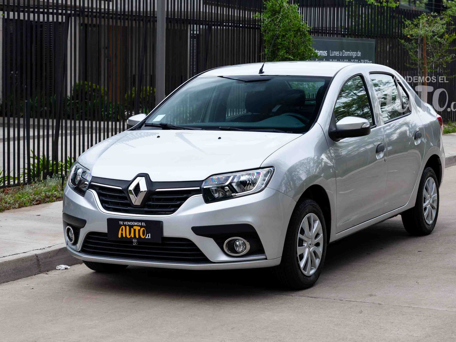 Renault Symbol 2023 - Foto 2 de 15