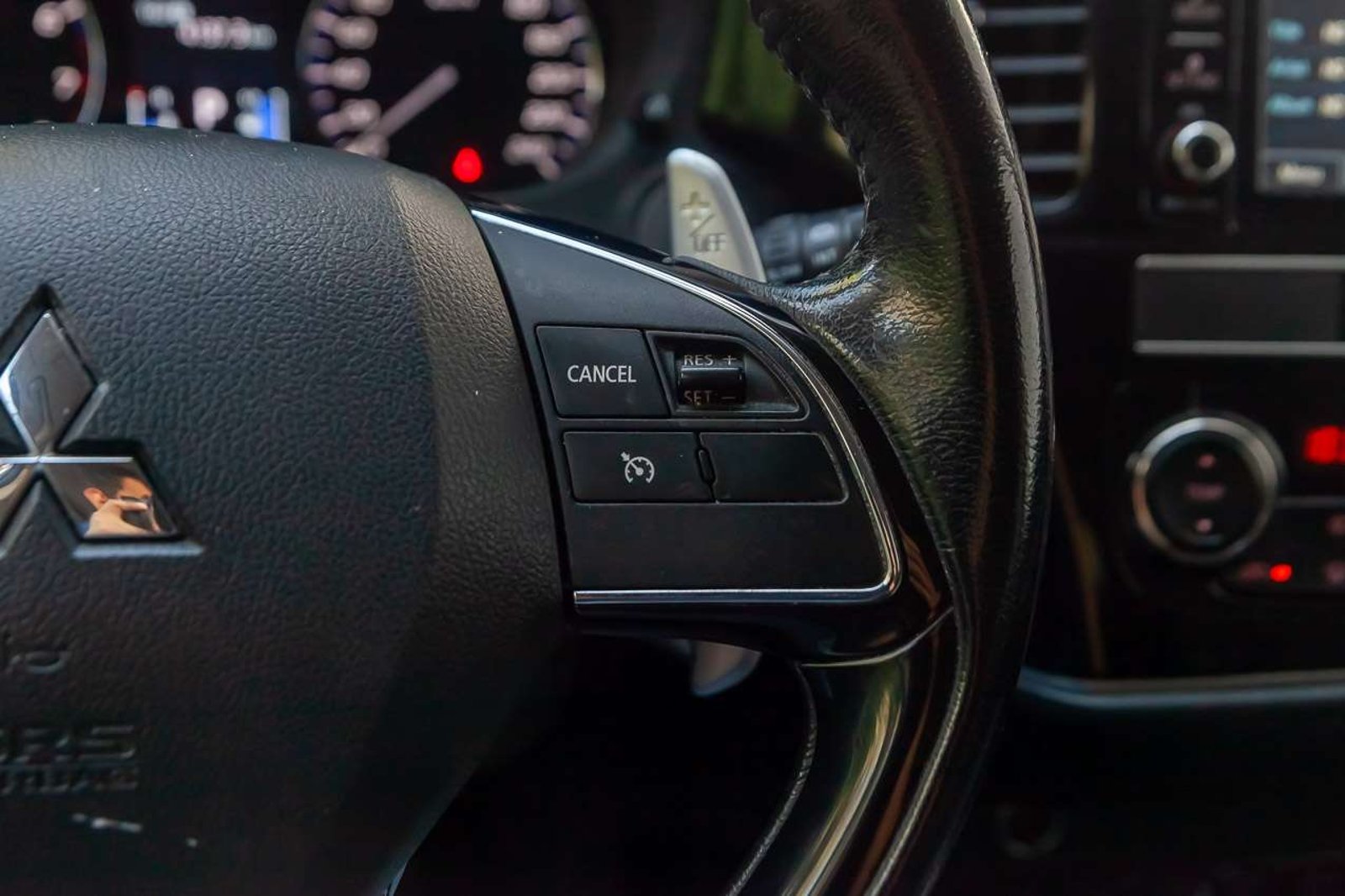 MITSUBISHI Outlander 2020 - Imagen 10 de 19