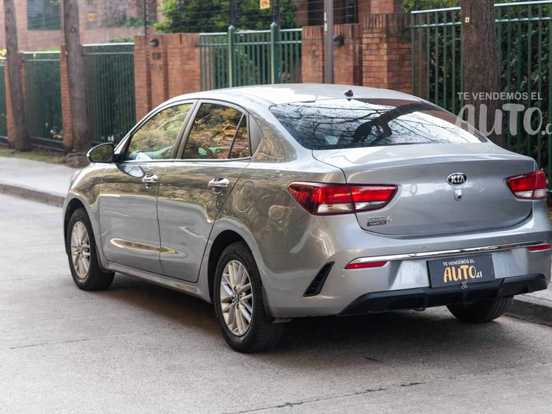 Kia Rio4 2022 - Imagen 3 de 18