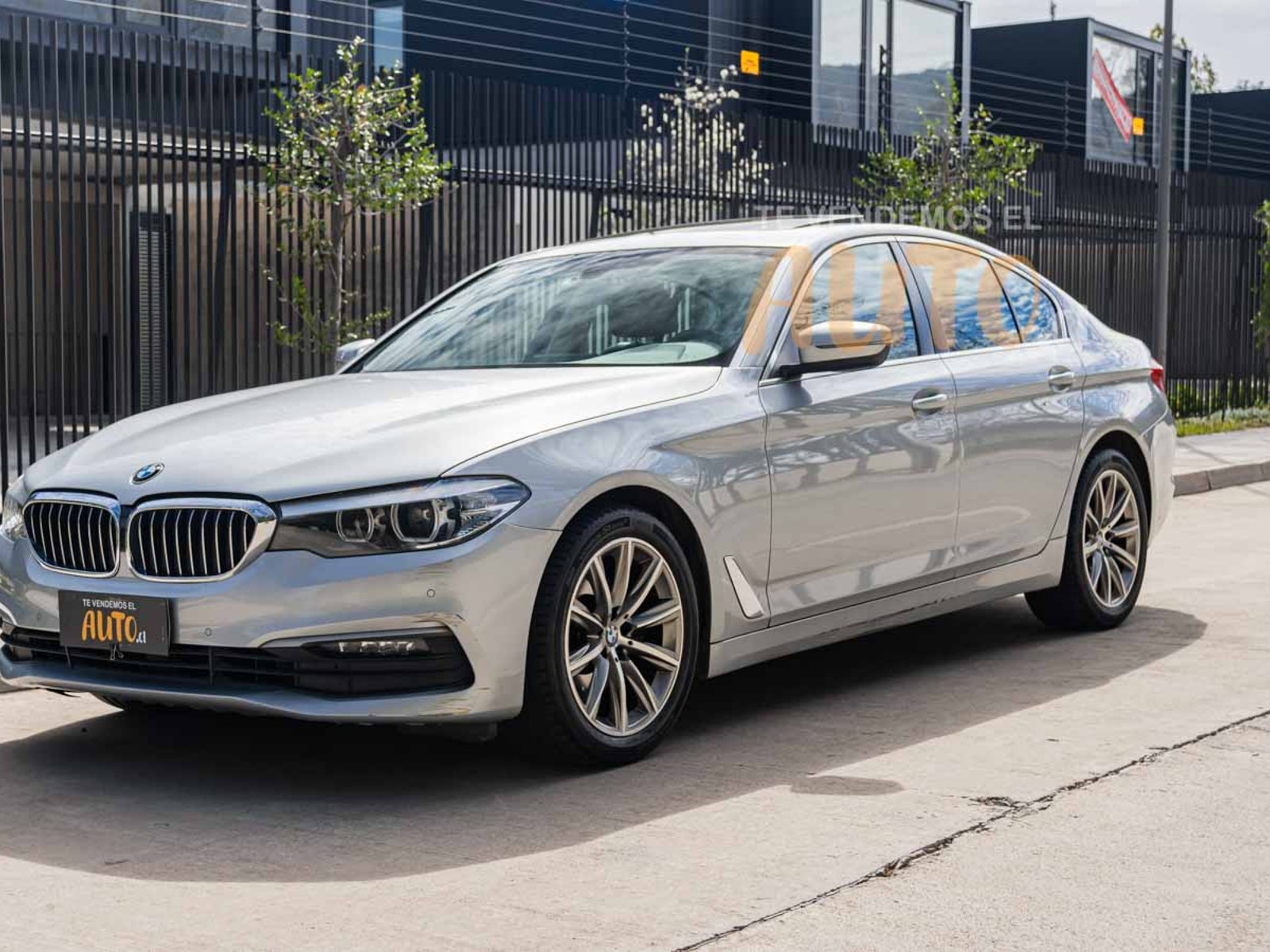 BMW 520i 2019 - Foto 2 de 20