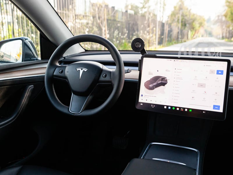 Tesla Model Y 2025 - Imagen 17 de 18