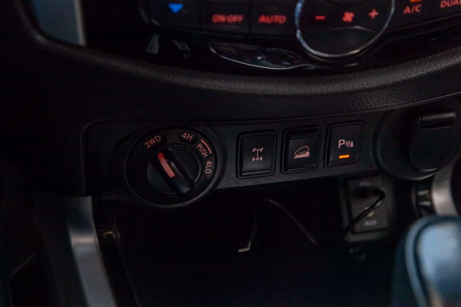 NISSAN NP300 4X4 2016 - Imagen 14 de 20