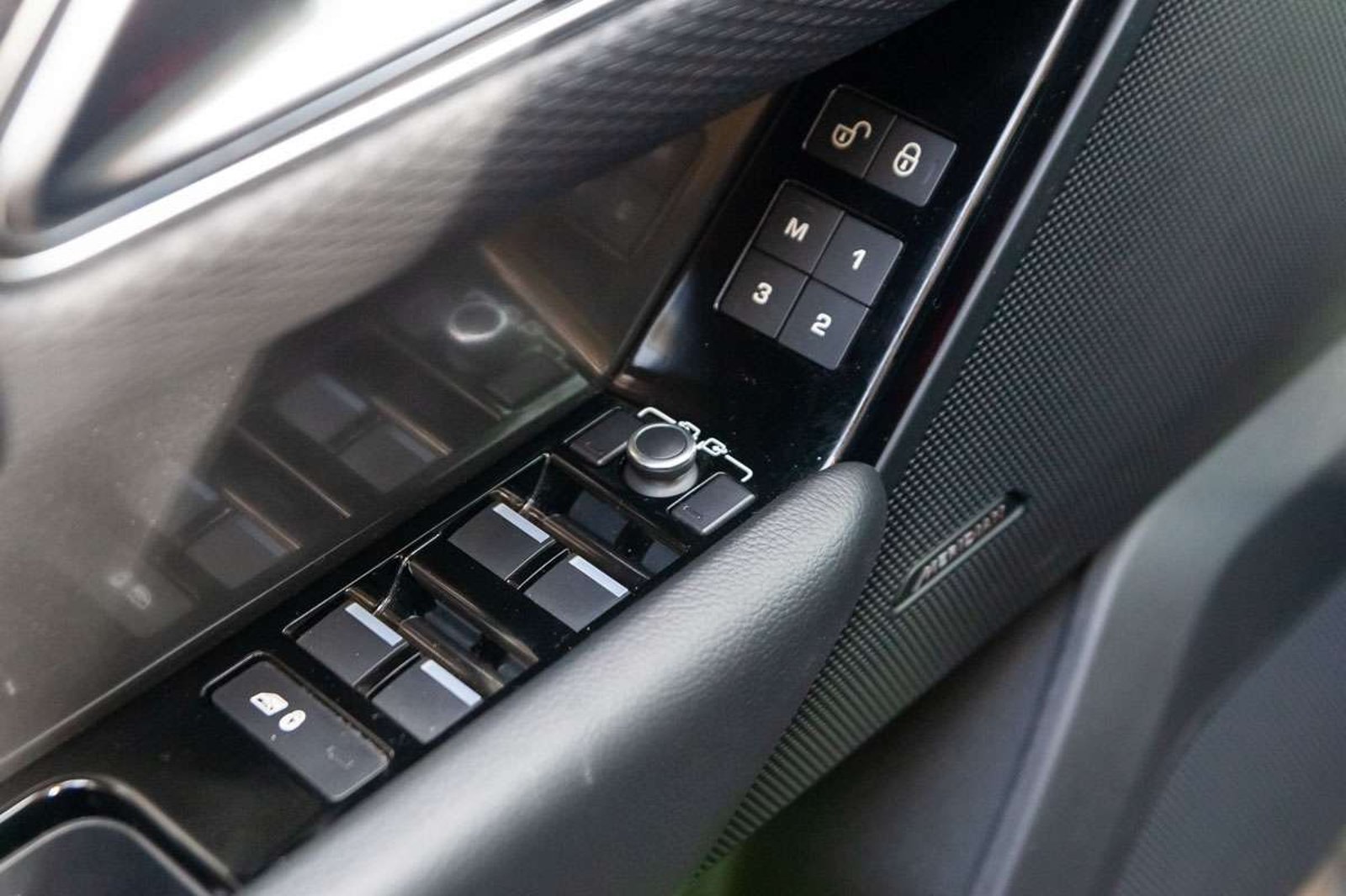 LAND ROVER Range Rover Velar 2019 - Imagen 15 de 19
