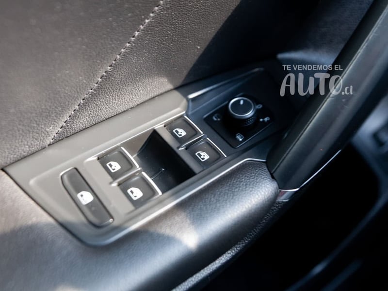 Volkswagen Tiguan 2018 - Imagen 16 de 19