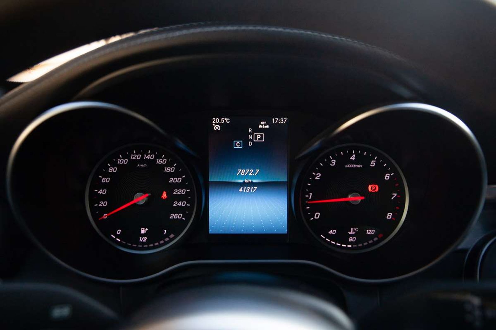 MERCEDES BENZ C300 2019 - Imagen 8 de 17