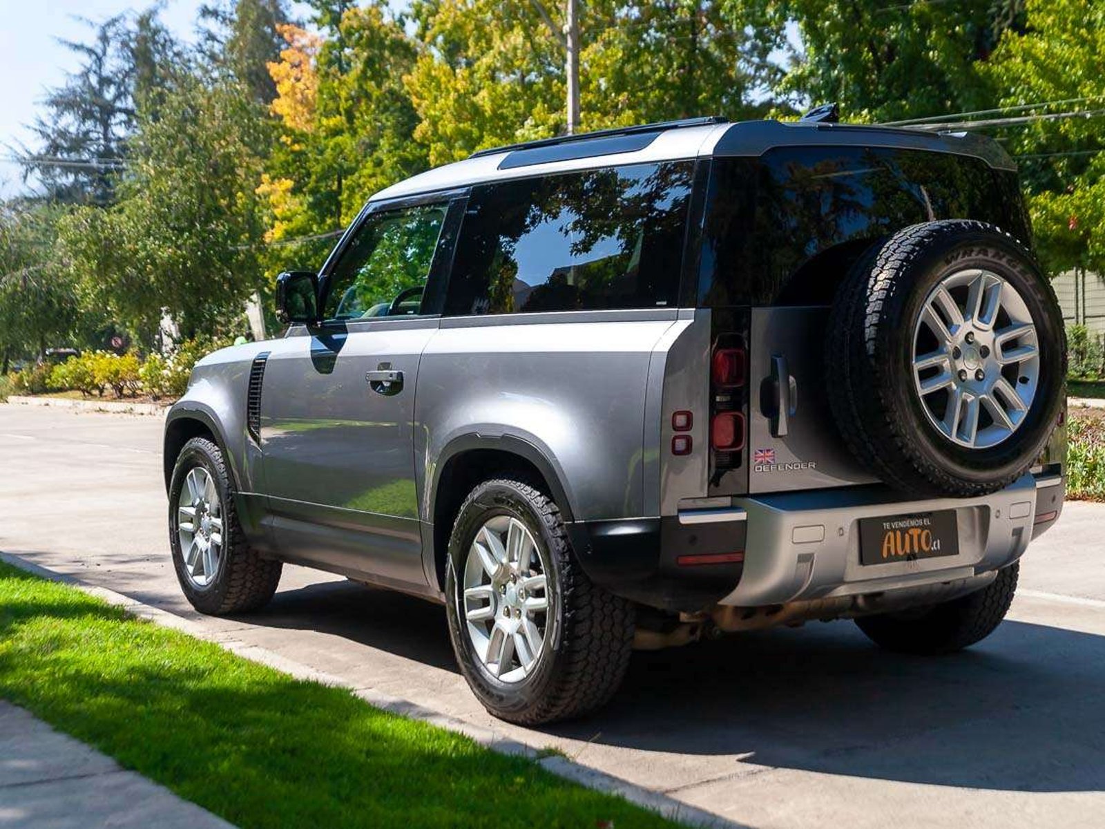 Land Rover Defender 2022 - Foto 3 de 18