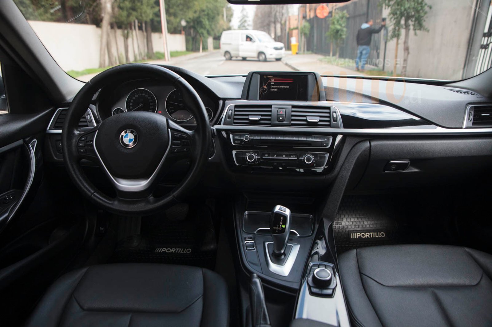 BMW 318i 2017 - Imagen 17 de 19