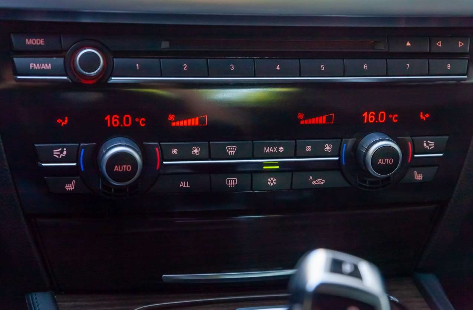 BMW 750i 2012 - Imagen 14 de 19