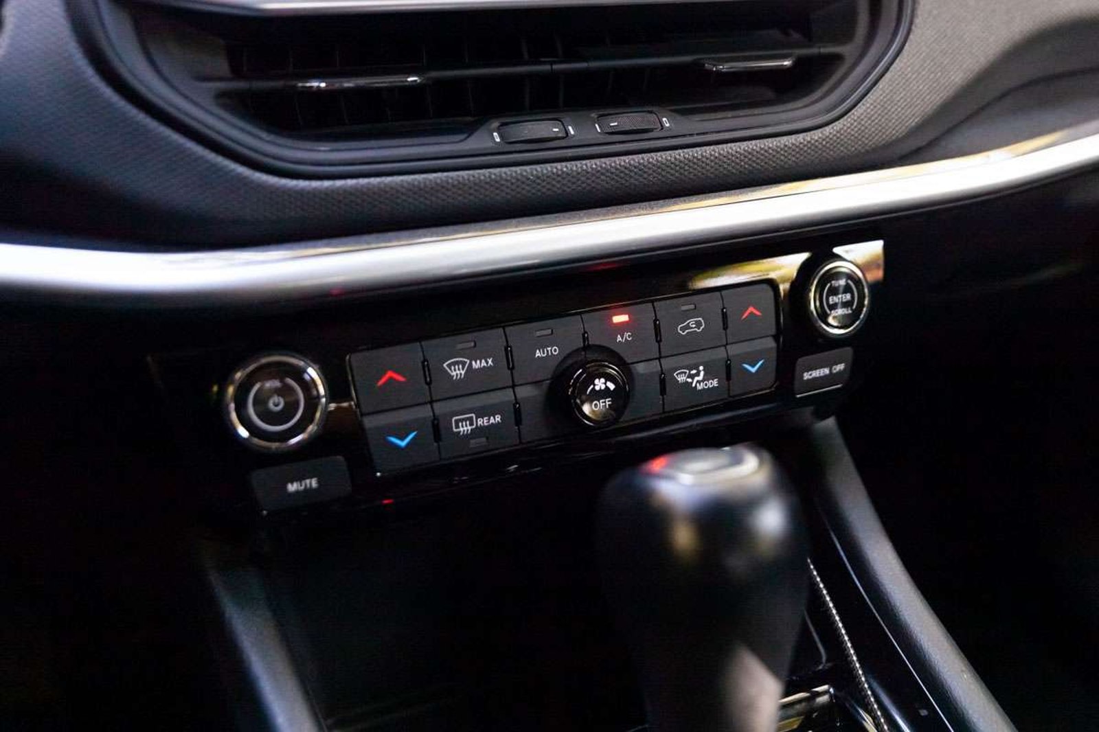 JEEP Compass 2023 - Imagen 14 de 19