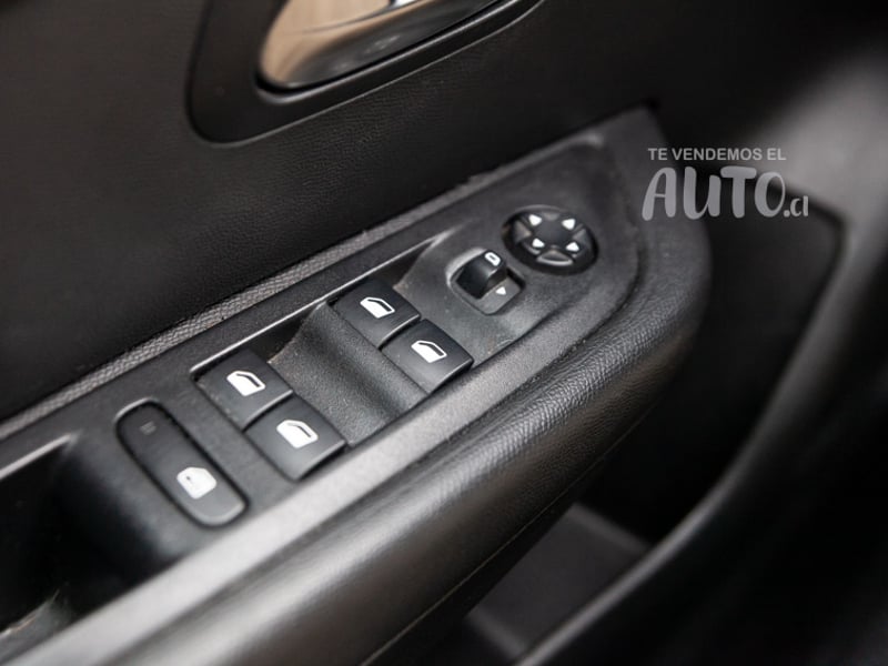 Peugeot 208 2023 - Imagen 16 de 19