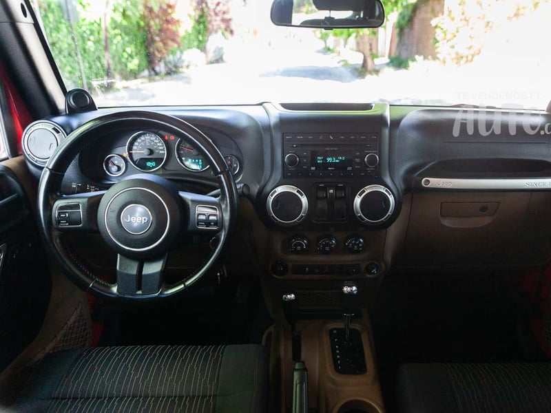 Jeep Wrangler 2012 - Imagen 15 de 17