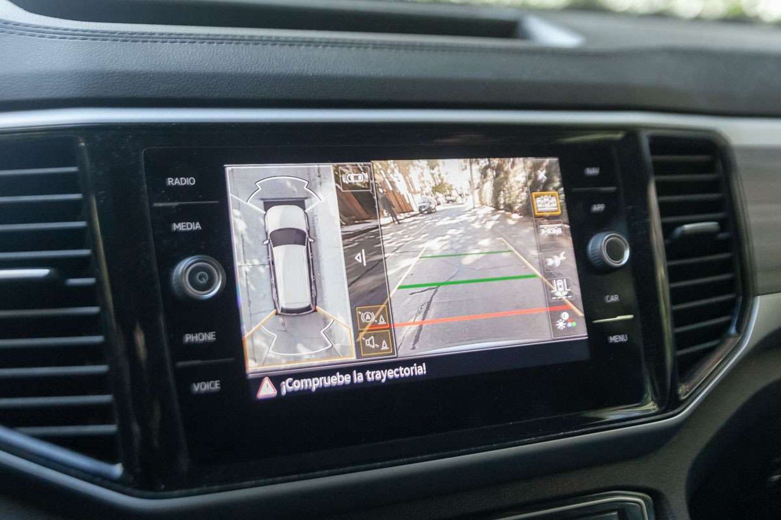 VOLKSWAGEN Atlas 2022 - Imagen 14 de 19