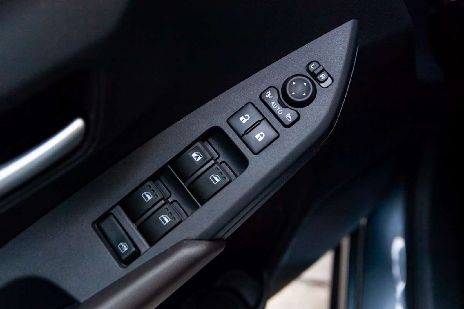 TOYOTA Yaris 2026 - Imagen 13 de 16